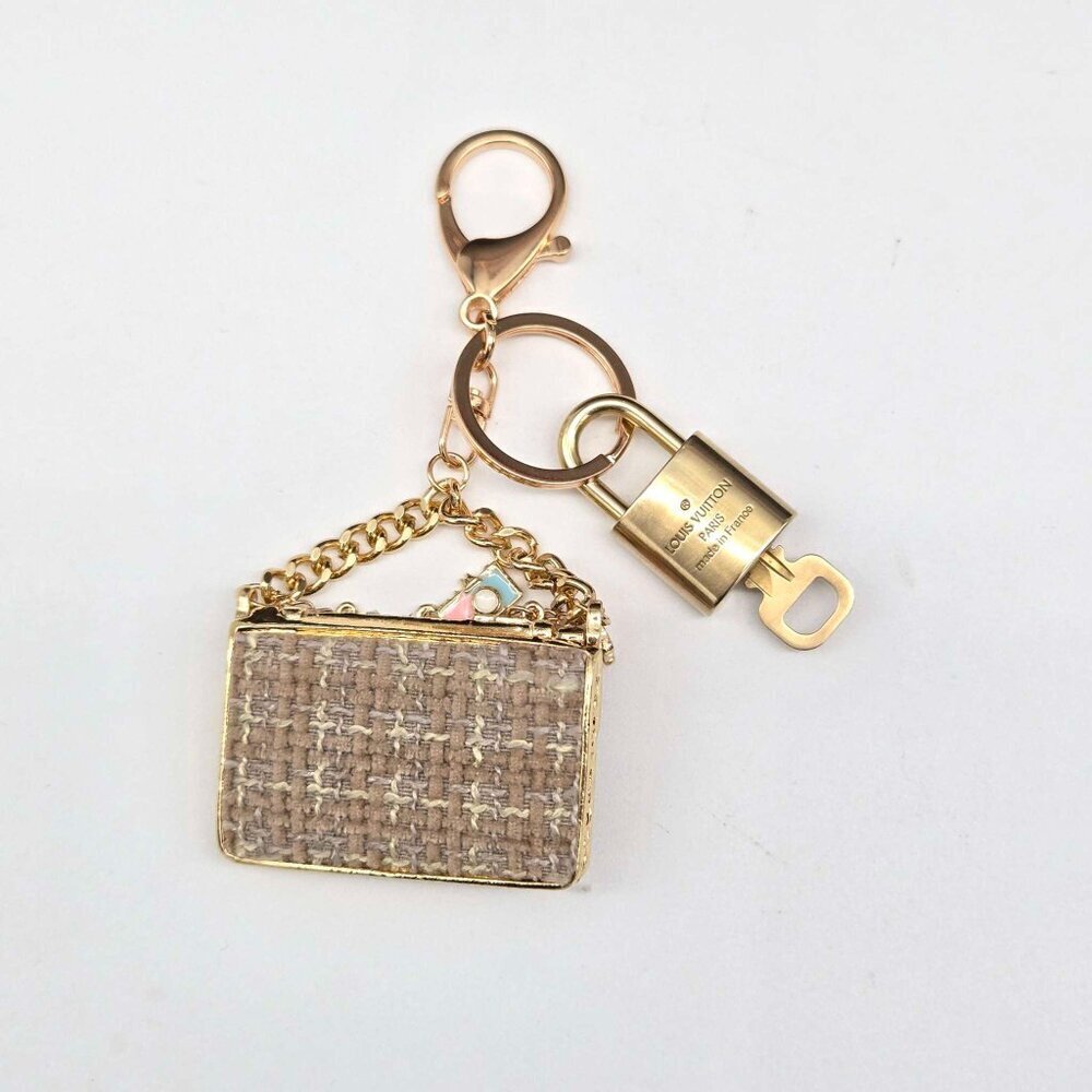 Authentic Louis Vuitton Padlock & Key Gold ✨Unbranded Tweed Bag Charm Keychain - Picture 3 of 9